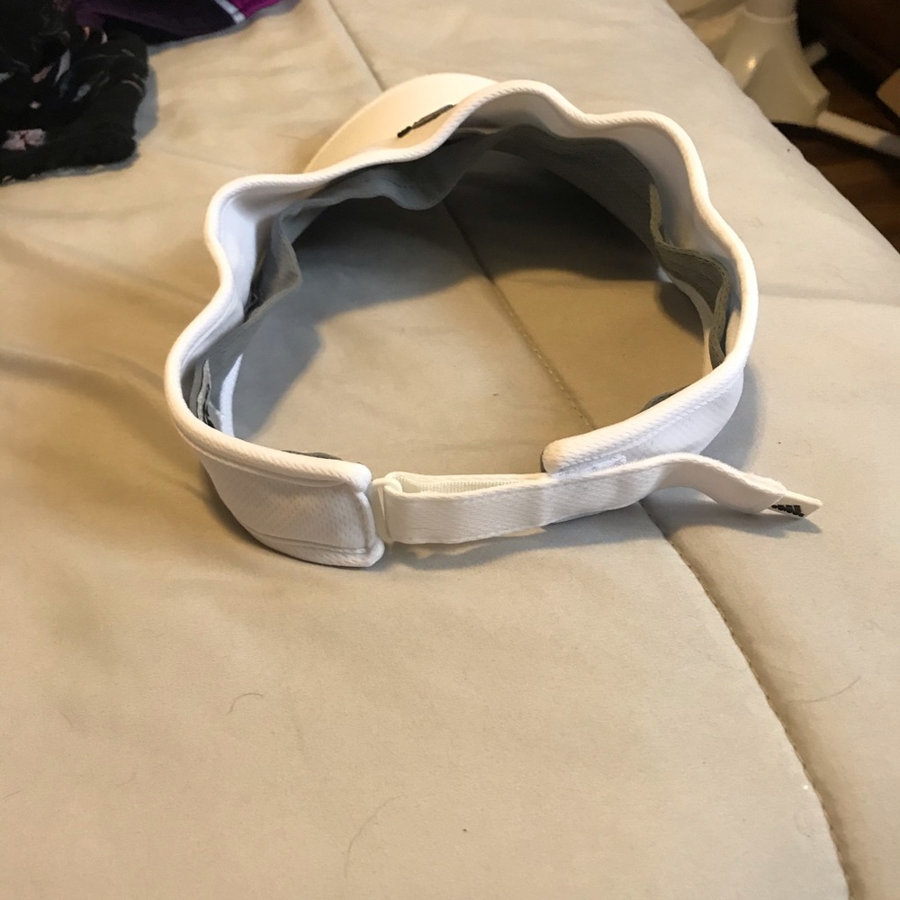 Adidas Visor - Picture 6 of 6